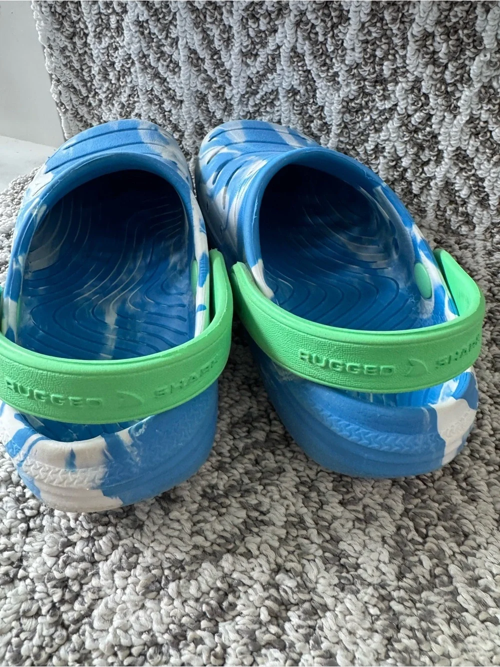 Rugged Shark Kids Blue & Green Slip-On Clogs Size 10